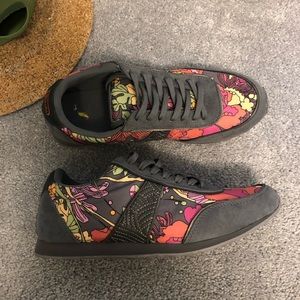 Sakroots Octave Slate Flower Power sneakers